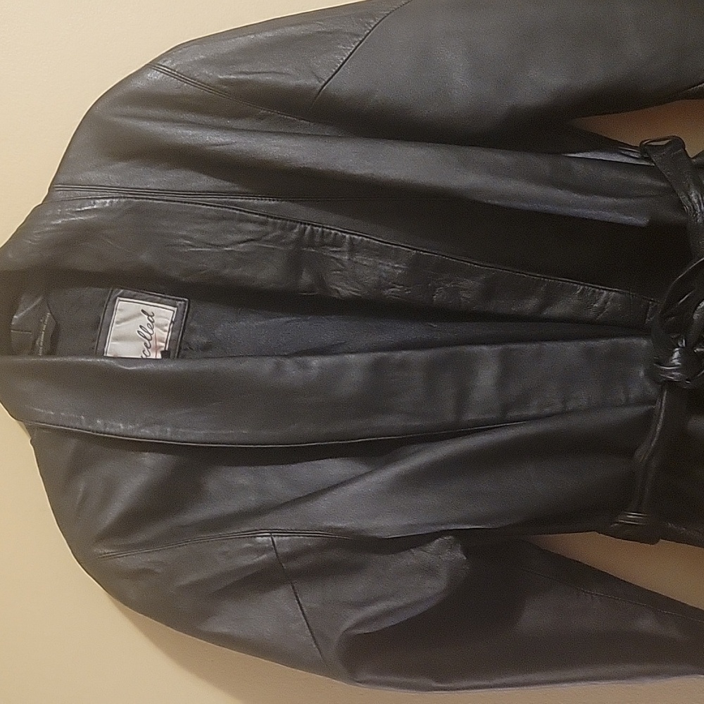 Chadwicks Black Leather Belted Jacket - Picture 3 of 8